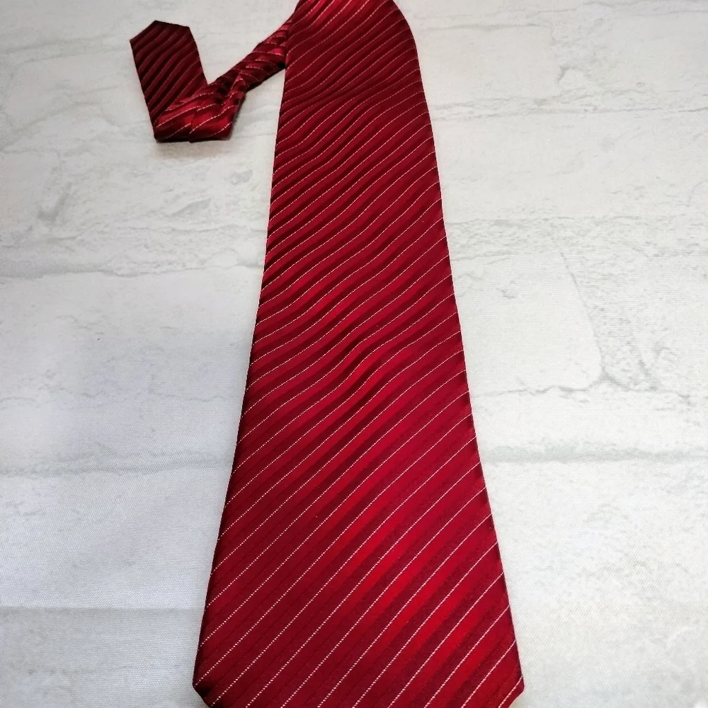 Sean John Men's Silk Necktie Tie Red Striped Formal Business Wear